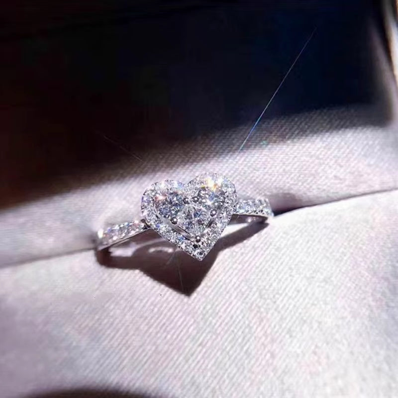 Fashion Luxury Heart Rings Women Inlaid Dazzling Cubic Zirconia Elegant Wedding Accessories Daily Wearable Trendy Jewelry