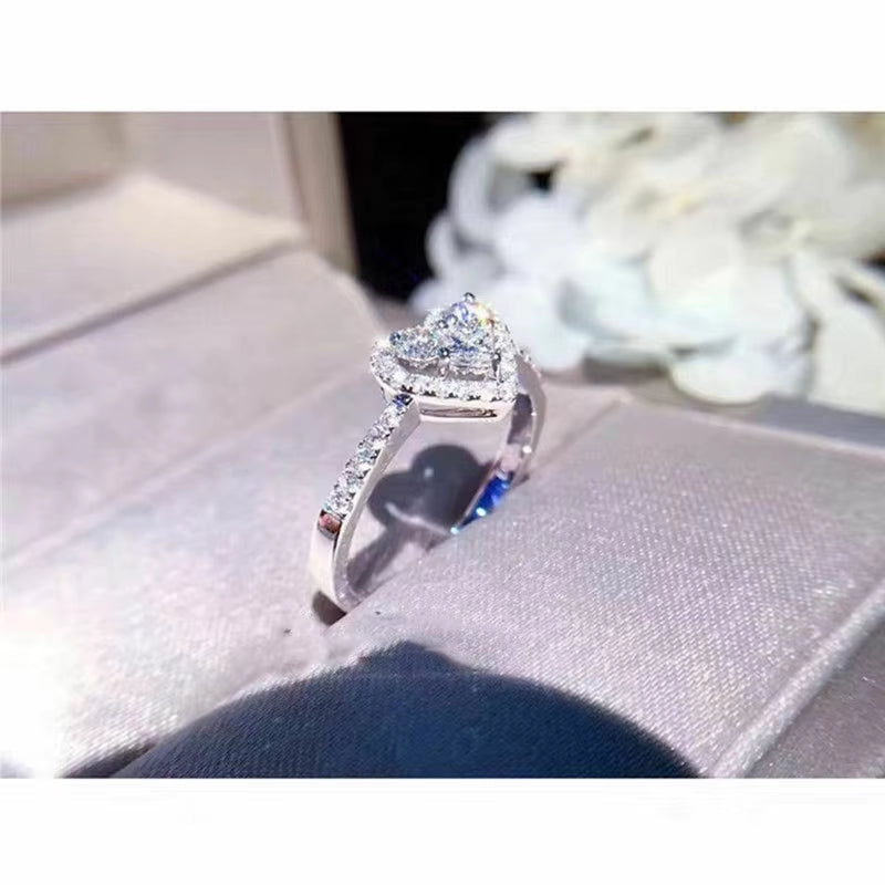 Fashion Luxury Heart Rings Women Inlaid Dazzling Cubic Zirconia Elegant Wedding Accessories Daily Wearable Trendy Jewelry