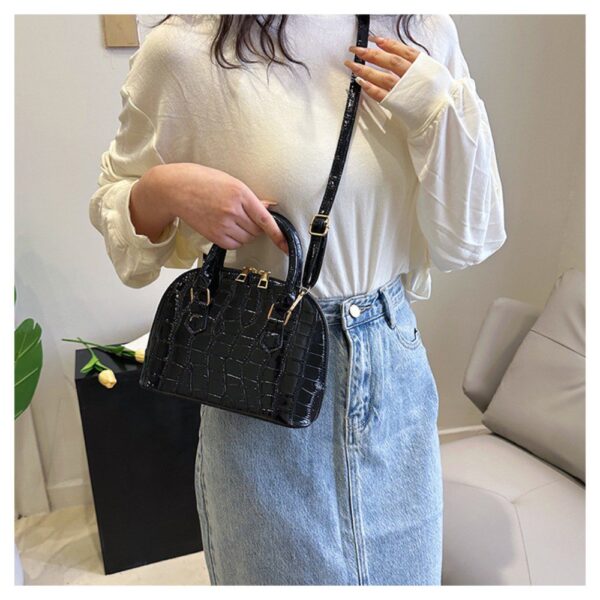 Retro Shoulder Bag Fashion Pu Leather New Women's Bag Waterproof Crocodile Pattern Versatile Crossbody Bag