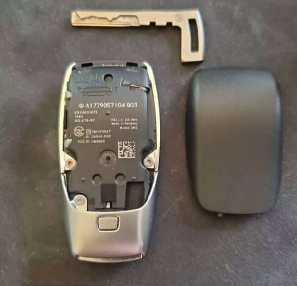 OEM NBGDM3 Mercedes Benz Matte C S E Class Smart Remote Key Genuine FOB Keyless