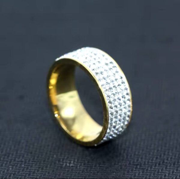 Ring Round Inlaid White Zircon Ring for Women and Men