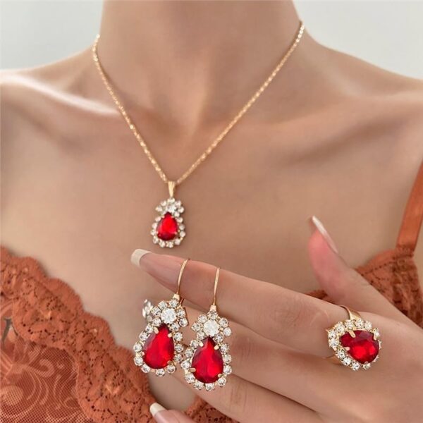Sparkling Rhinestone Ladies Gifts Bride Silver Bridal Necklace Earrings Ring Set Crystal Wedding Jewelry Set Rhinestone Choker Necklace for Women (Set of 3)