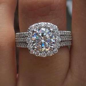 Luxury Silver Color Engagement Wedding Rings for Women Elegant Cushion Shaped Design Hot Sale Female Ring Fashion Jewelry
